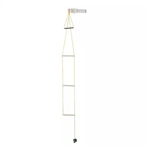 Imagen que muestra una escalera de cuerda de seguridad de montaje empotrado, diseñada para proporcionar acceso seguro y fácil en situaciones de rescate o trabajo en altura.