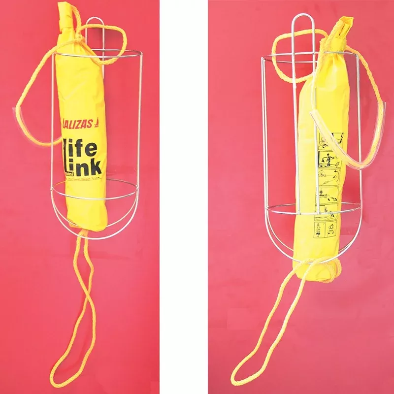 Imagen de la línea de lanzamiento Lifelink con cabo de 23 metros, ideal para rescates rápidos y eficientes, mejorando la seguridad en actividades marítimas.